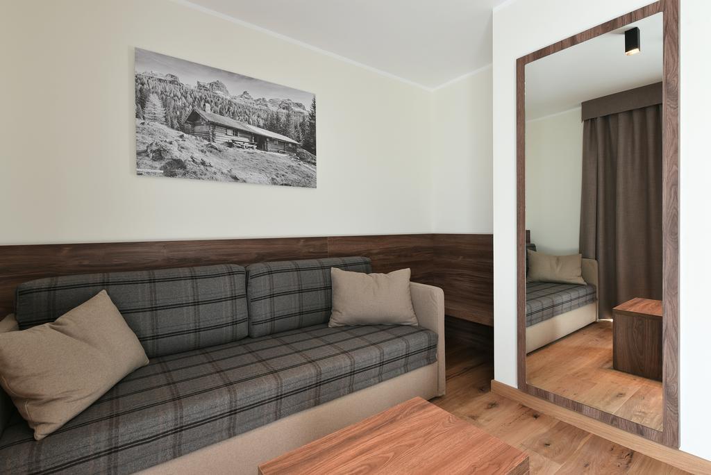 Dolomeet Boutique Hotel Pinzolo Extérieur photo