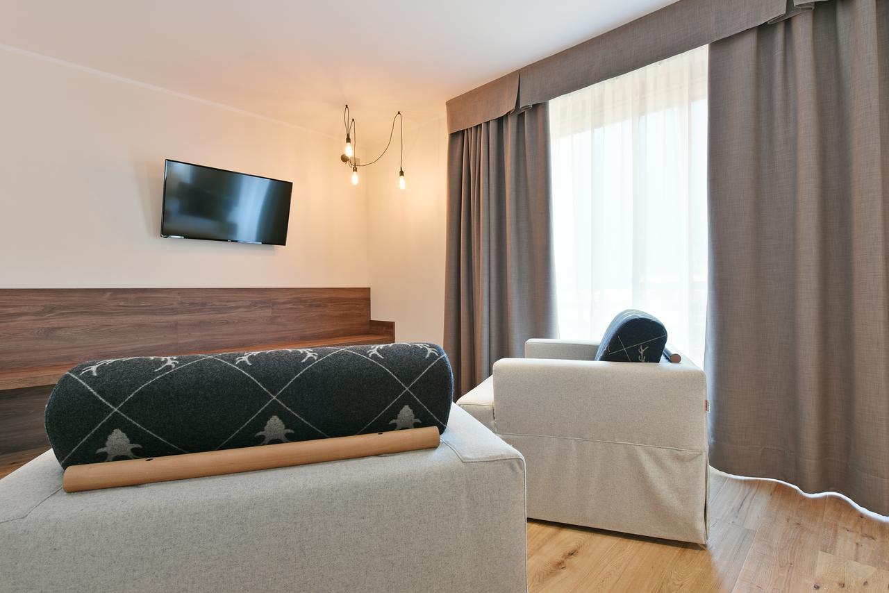 Dolomeet Boutique Hotel Pinzolo Extérieur photo